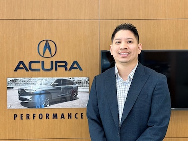 Staff member Preston Nguyen from ID_b77d98c29de2