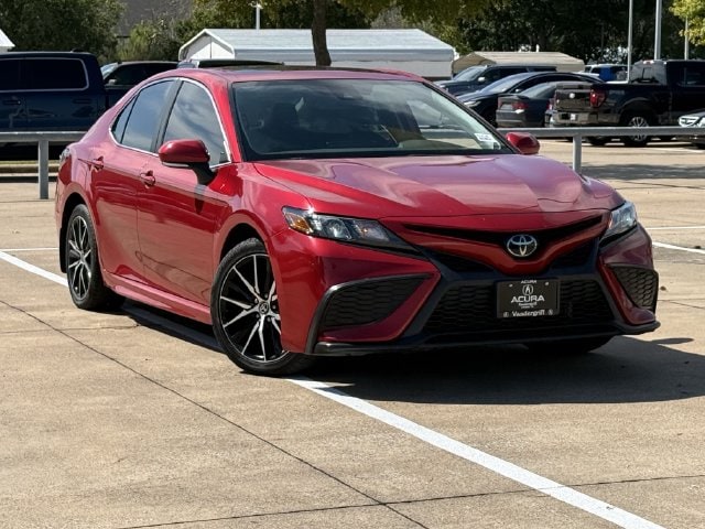 Used 2023 Supersonic Red Midnight Black Metallic Toyota SE image 2