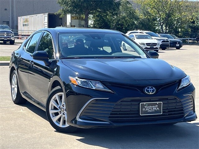 2024 Toyota Camry LE photo 2