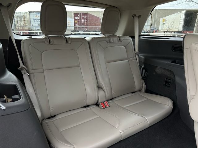 Used 2021 Pristine White Lincoln Reserve image 33