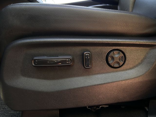 Used 2025 Modern Steel Metallic Honda EX-L image 28