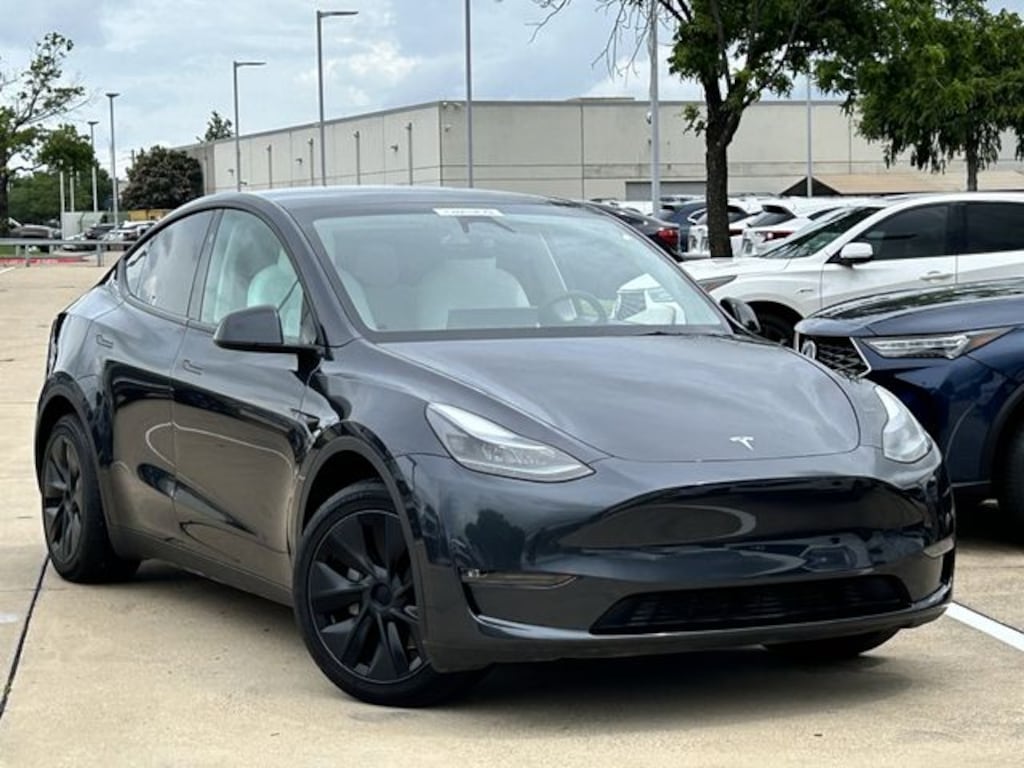 Used 2024 Tesla Model Y Long Range SUV