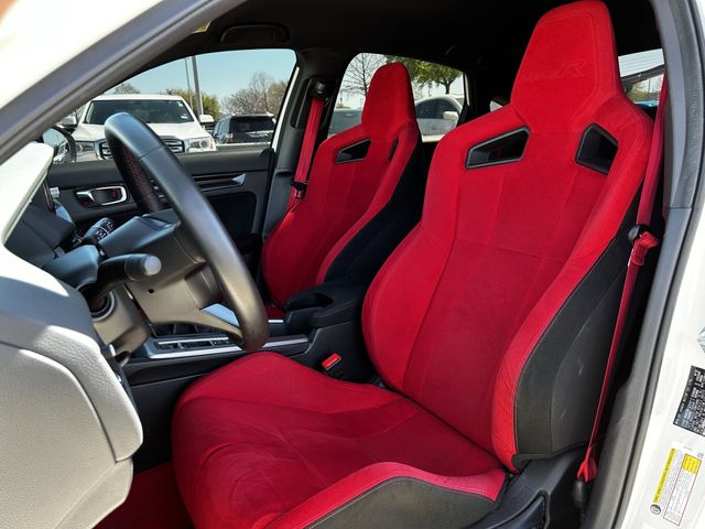 Used 2023 Championship White Honda  image 28