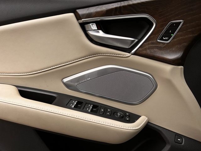 Used 2023 Platinum White Pearl Acura Advance Package image 25