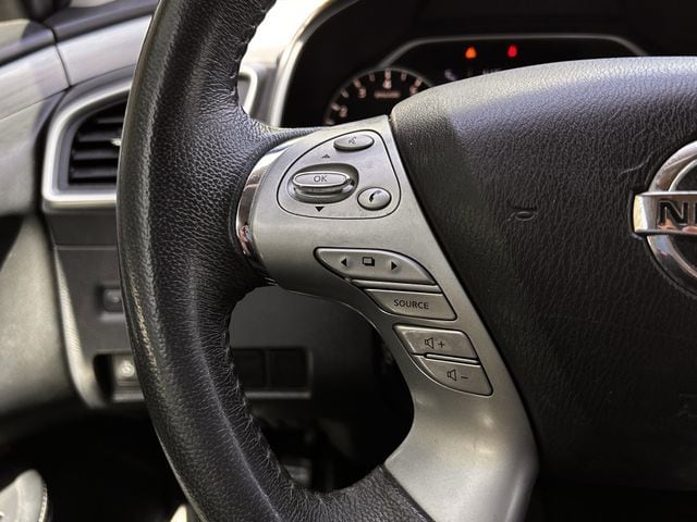 Used 2017 Gun Metallic Nissan Platinum image 15