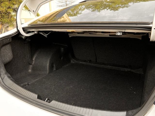 Used 2020 Summit White Chevrolet LT image 33