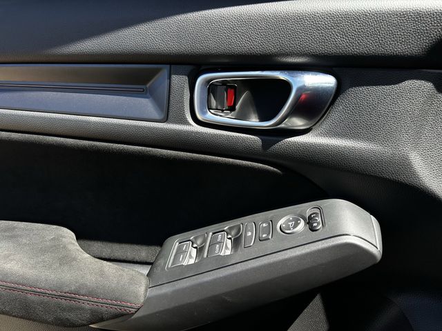 Used 2023 Championship White Honda  image 27