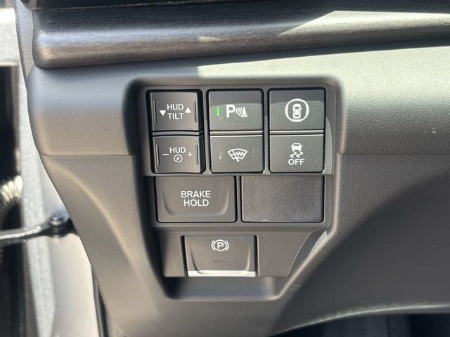 Used 2026 Solar Silver Metallic Acura Advance Package image 23
