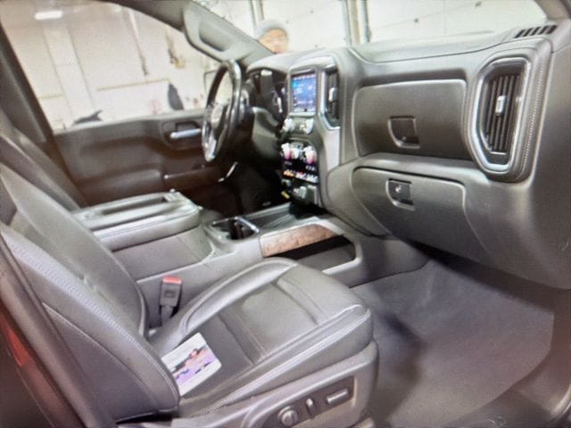 Used 2020 Onyx Black GMC Denali image 10