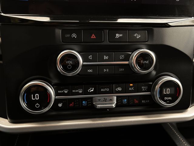 Used 2024 Iconic Silver Metallic Ford XLT image 21