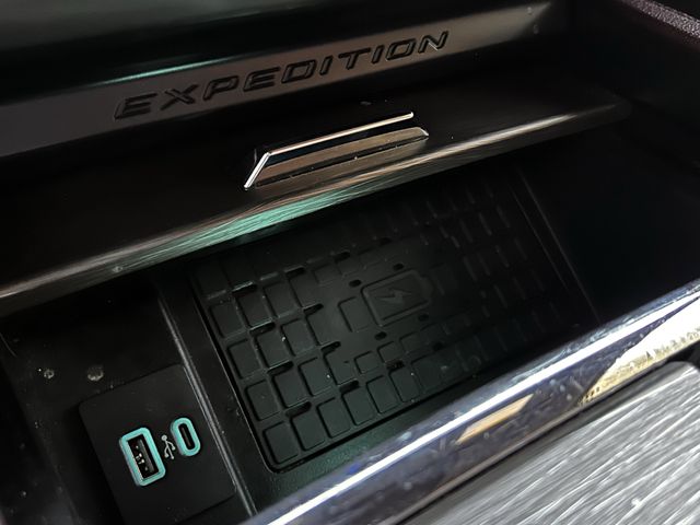 Used 2022 Agate Black Metallic Ford Limited image 21