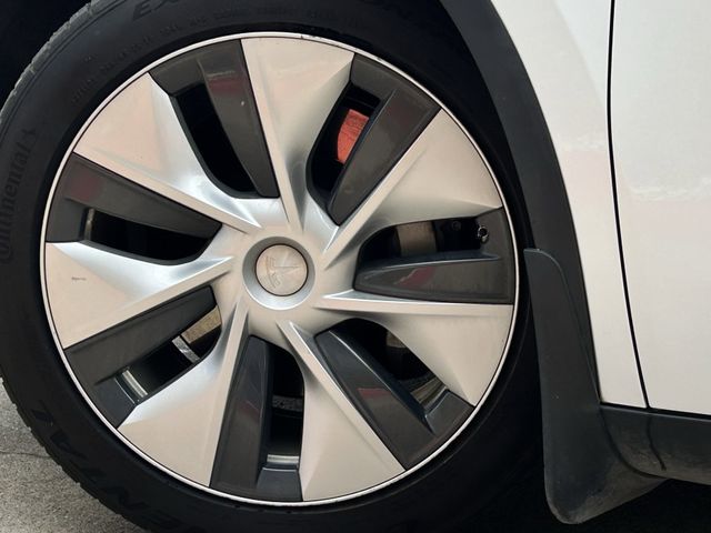 Used 2021 Pearl White Multi-Coat Tesla Long Range image 10