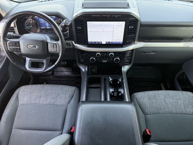 Used 2023 Agate Black Metallic Ford XLT image 10