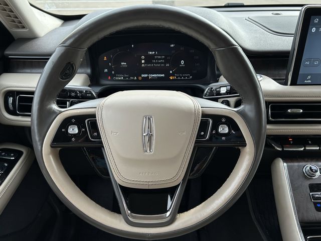 Used 2021 Pristine White Lincoln Reserve image 13