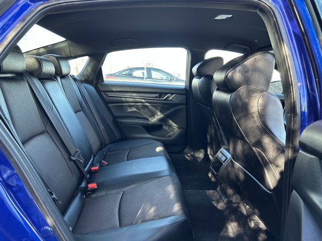 Used 2022 Still Night Pearl Honda Sport image 32