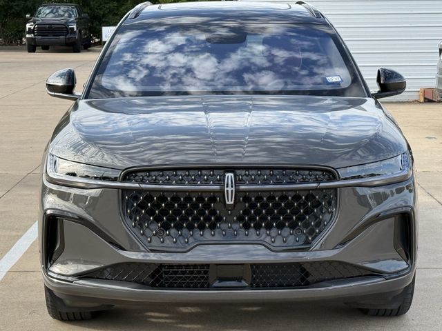 Used 2024 Chroma Caviar Dark Gray Metallic Clearcoat Lincoln Black Label image 7
