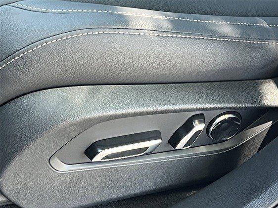 Used 2025 Solar Silver Metallic Acura Base image 29