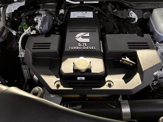 Used 2024 Granite Crystal Metallic Clearcoat Ram Laramie image 35