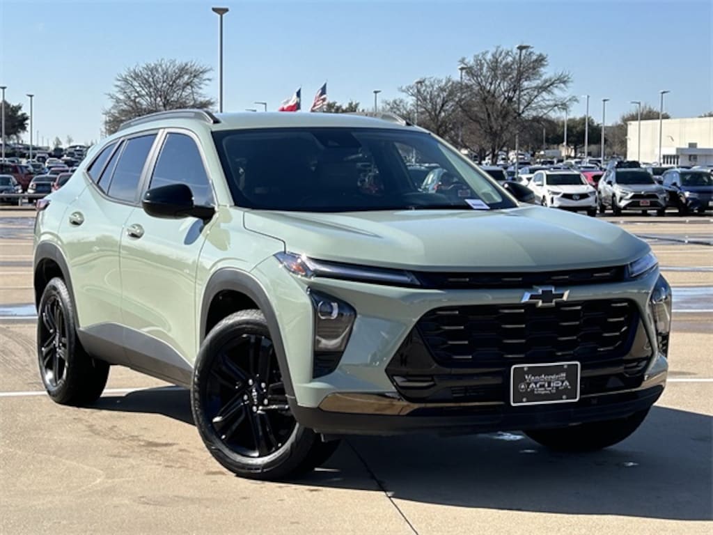 Used 2025 Chevrolet Trax Activ SUV