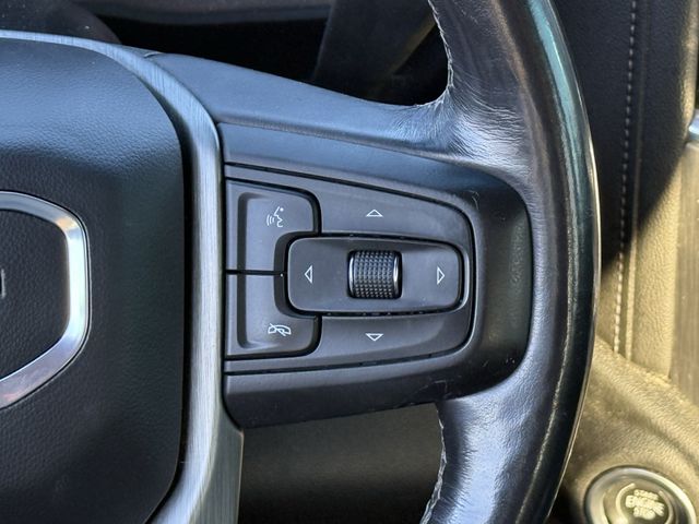 Used 2022 White Frost Tricoat GMC Denali image 15