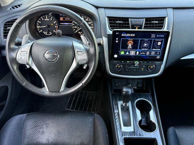 Used 2017 Super Black Nissan 2.5 SR image 11