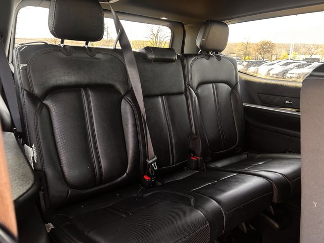 Used 2022 Diamond Black Crystal Pearlcoat Jeep Series II image 26