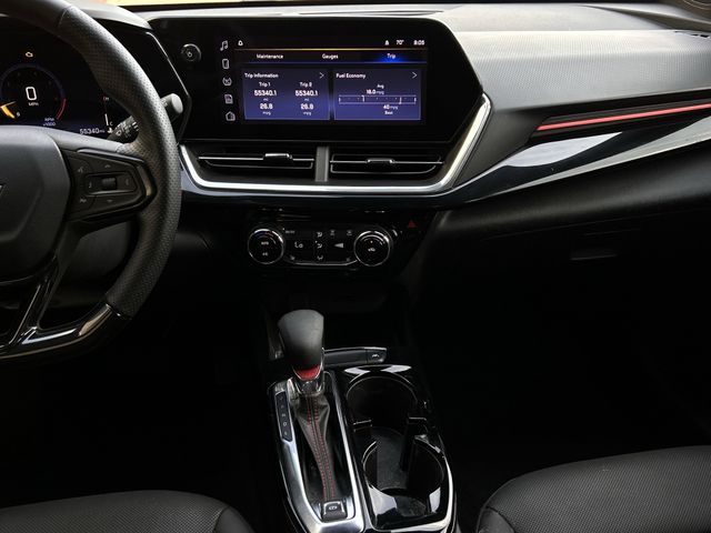 Used 2024 Summit White Chevrolet 2RS image 18