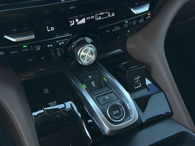 Used 2025 Majestic Black Pearl Acura Technology Package image 18