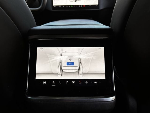 Used 2021 Pearl White Multi-Coat Tesla Plaid image 27