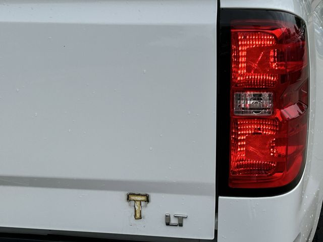 Used 2018 Summit White Chevrolet LT image 8