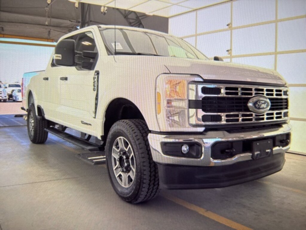 Used 2024 Ford F-250 XLT Truck Crew Cab