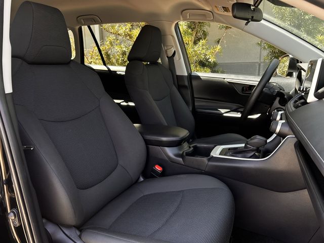 Used 2025 Midnight Black Metallic Toyota LE image 28