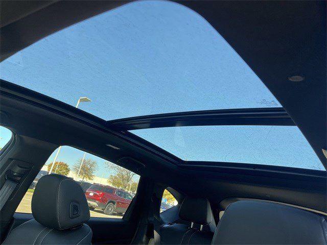 New 2026 Platinum White Pearl Acura SH-AWD image 27