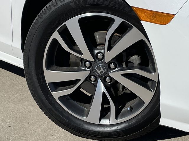 Used 2023 Platinum White Pearl Honda Touring image 9