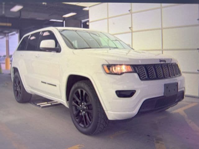 2020 Jeep Grand Cherokee Altitude's photo