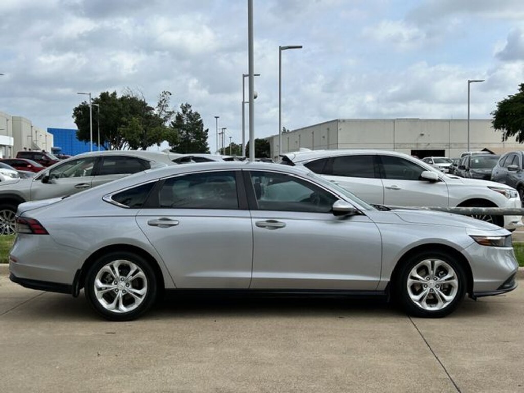 Used 2023 Honda Accord LX Sedan