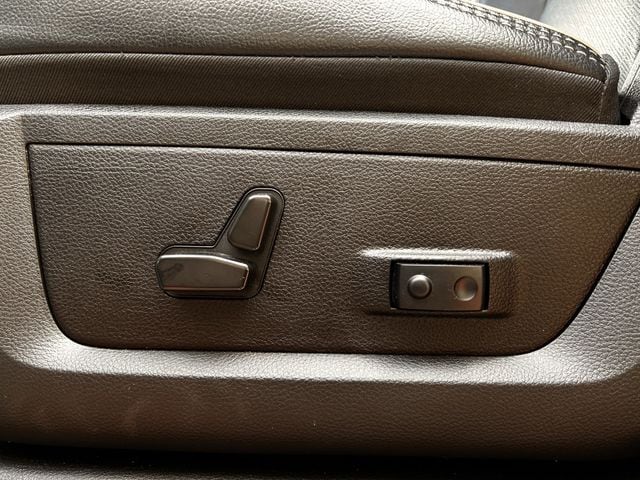 Used 2024 Bright White Clearcoat Ram Laramie image 28