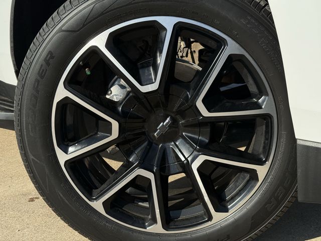 Used 2021 Summit White Chevrolet RST image 10