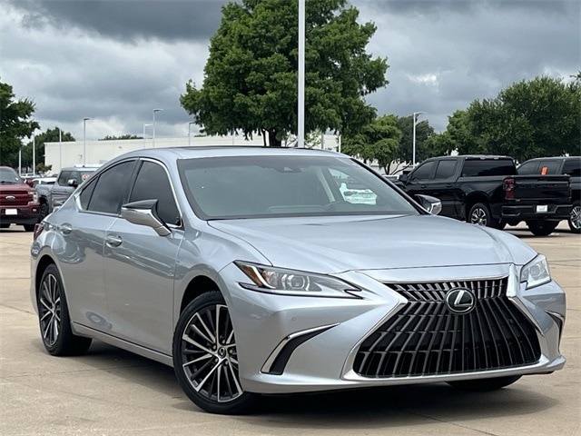 Used 2023 Lexus ES Hybrid 300h with VIN 58ADA1C15PU032605 for sale in Arlington, TX