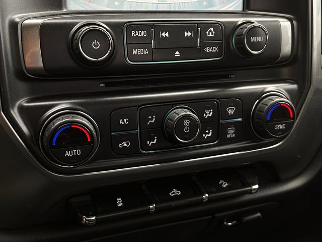 Used 2018 Summit White Chevrolet LT image 21