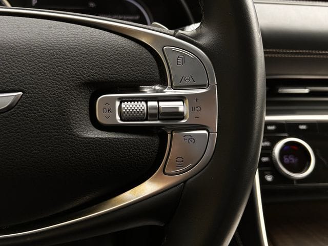 Used 2024 White Genesis 2.5T image 16