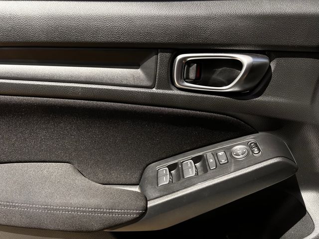 Used 2024 Platinum White Pearl Honda Sport image 27