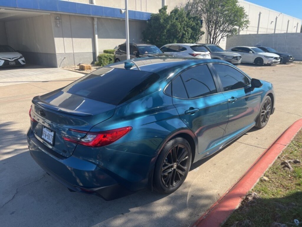 Used 2025 Toyota Camry SE Sedan