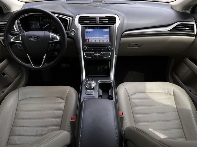 Used 2018 Magnetic Metallic Ford SE Luxury image 12