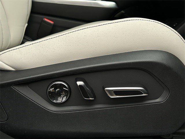 New 2026 Majestic Black Pearl Acura SH-AWD image 27