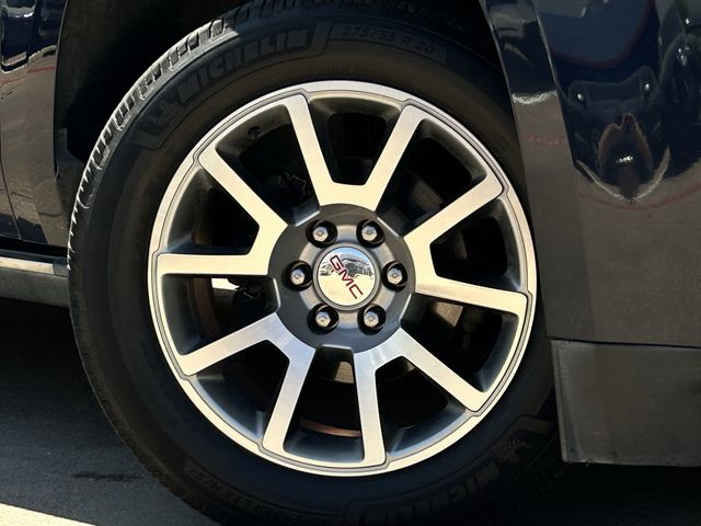 Used 2019 Dark Sapphire Blue Metallic GMC Denali image 10