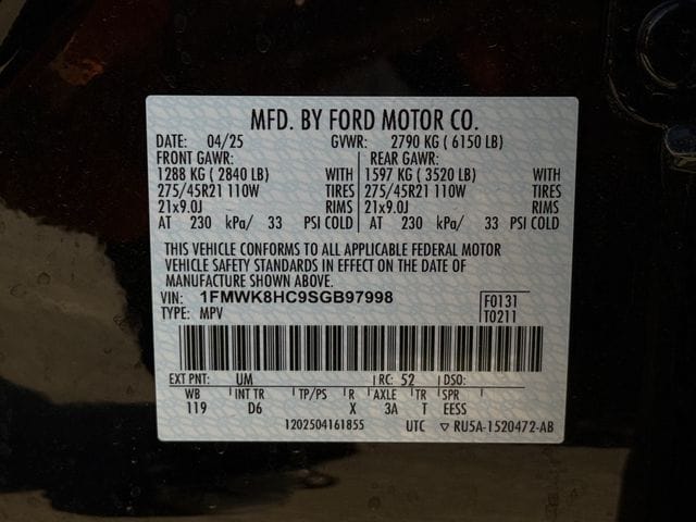 Used 2025 Agate Black Metallic Ford Platinum image 33