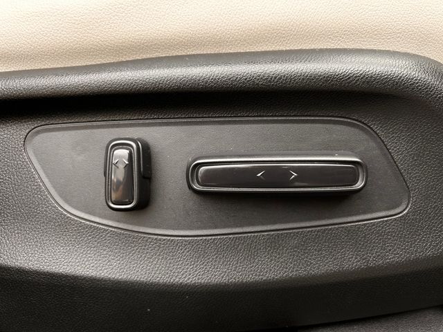 Used 2024 Platinum White Pearl Honda EX-L image 30