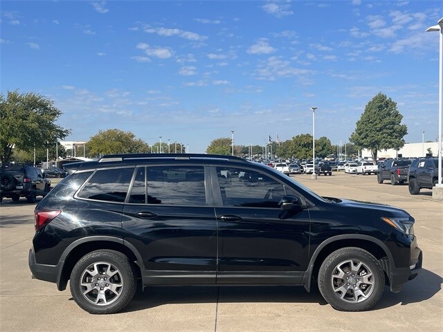 2023 Honda Passport TrailSport photo 3