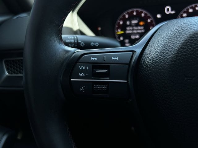 Used 2023 Championship White Honda  image 15